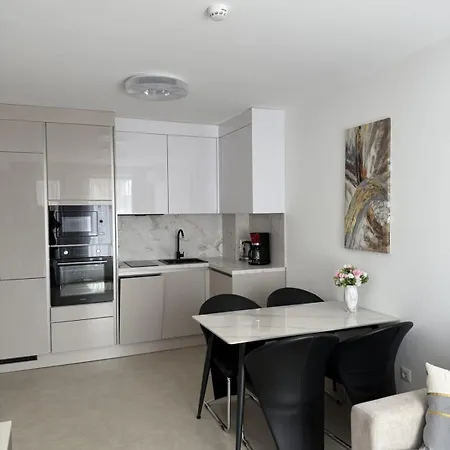 Sweti Wlas Premium Ferienwohnung Polarstar Beach Luxury Apartment 150 M Zum Strand Pool 1 Balkon Meeresblick Google Tv Bis Zu 4 Personen * Sveti Vlas